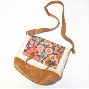 Better Life Bags Molly Crossbody Leather Detail